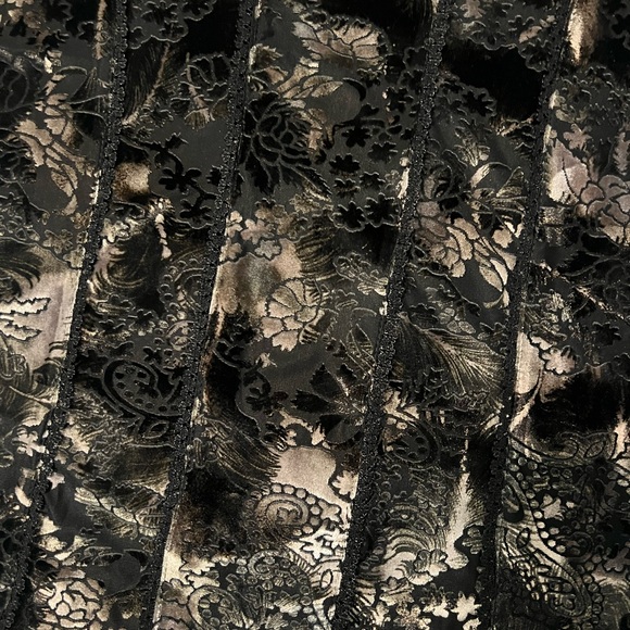 Dressbarn Blouse Size Large - Picture 3 of 4